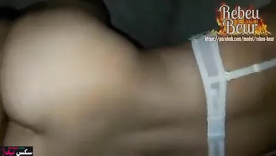 البت جسمها جامد حبيبها مش راحم طيزها الكبيرة