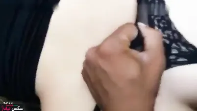 مربربة بتقول لحبيبها دخله في طيزي براحه وصورني