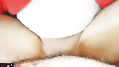 فلاحة حبيبها مش راحم كسها بكل الاوضاع وصوتها عالي