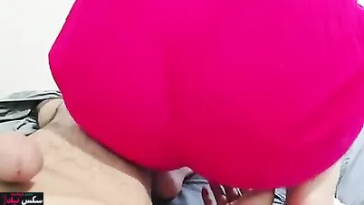 شرموطة مغربية بتهيج على زب اخوها وتركبه على السرير