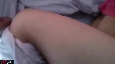 لبوة لابسه لحبيبها الكلوت الاحمر وتتناك طول الليل