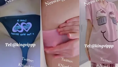 مصرية واقفه تلعب في كسها وتعرض جسمها لحبيبها الجديد