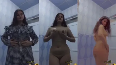 خليجية بتقلع هدومها كاملة وتفشخ بزازها تقفيش عنيف