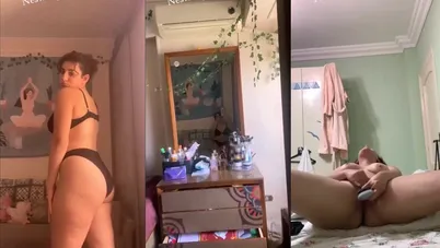 بترقص وتفتح كسها على الاخر وتجيبهم وهي هيجانة نار