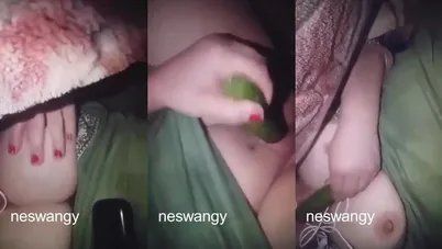 لبوة حبيبها مسافر وهي بتنيك كسها بالخيارة وتصورله