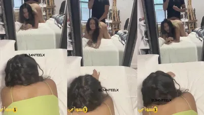 خليجية حبيبها بينيكها خلفي ويصورها من المراية