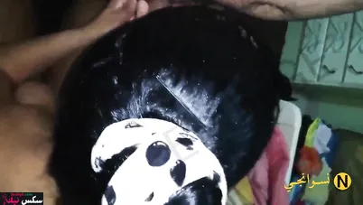 بنوتة بتمص الزب في الفندق وتتناك بكل الاوضاع