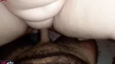 مصرية جسمها نار بتاخد الزب بين بزازها وفي كسها الهيجان