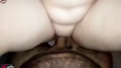 مصرية جسمها نار بتاخد الزب بين بزازها وفي كسها الهيجان