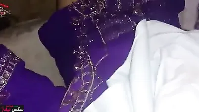 لبوة مصرية اخوها بينيك في طيزها الكبيرة وبيفضحها