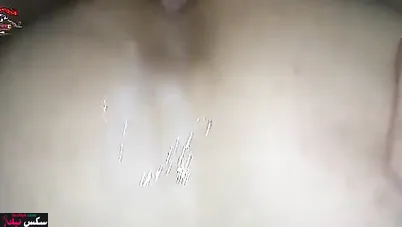 لبوة مصرية اخوها بينيك في طيزها الكبيرة وبيفضحها