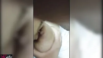 متناكة مصرية بتتناك بكل الاوضاع وتقول كلام سكسي لجارها