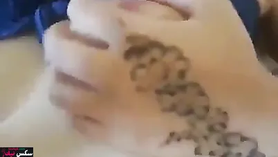 لبوة نزله في كسها الوردي فرك وتدلع في النودز لعشيقها
