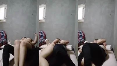 مزة جامدة حبيبها بينيكها بكل الاوضاع وبيصورها