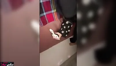 فاجرة منقبة فاتحه لايف ونازله فرك في كسها وبزازها كبيرة