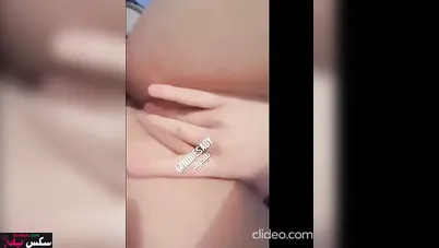 احلى مصرية بتفشخ كسها فرك وتتوجع بصوت عالي