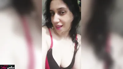 احلى بزاز وجسم ابيض بيتعرض في فيديو لفلاحة مصرية