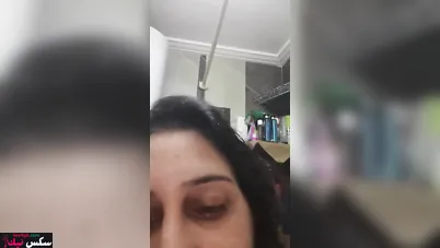 احلى بزاز وجسم ابيض بيتعرض في فيديو لفلاحة مصرية