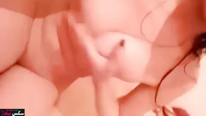 بنوتة مصرية جسمها نار بتفشخ بزازها تقفيش وتصور كسها