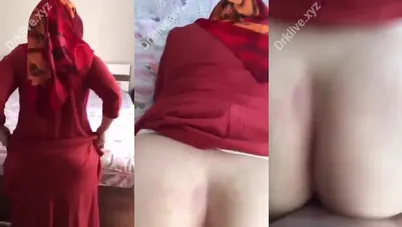 محجبة جسمها ابيض حبيبها بيصورها وتركب زبه