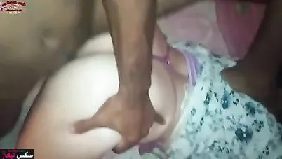 مزة طيزها كبيرة وبيضة اخوها بينيكها طول الليل