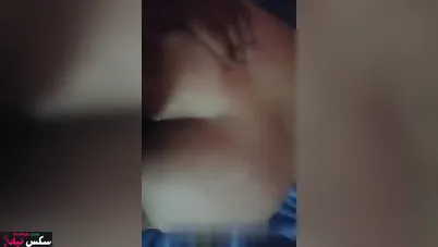 البت بتعلب في كسها وهي مولعه على الاخر ونفسها تتناك