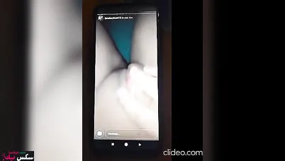 لبوة مصرية بتعرض جسمها لحبيبها في مكالمة فيديو