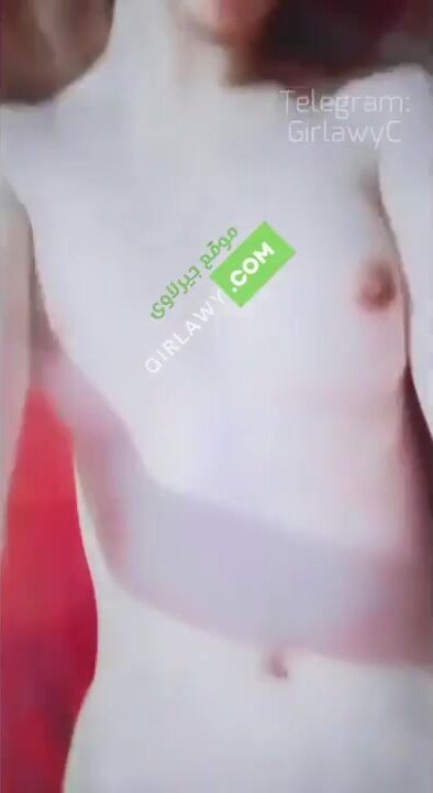 بنوتة مصرية اخوها بيركبها زبه على السرير وبيصورها