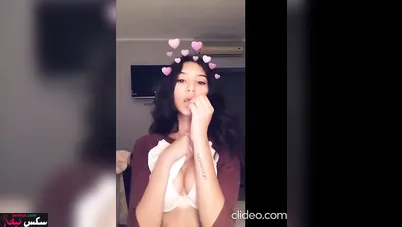 لبوة قالعه الهدوم ومش راحمه بزازها تقفيش في النودز