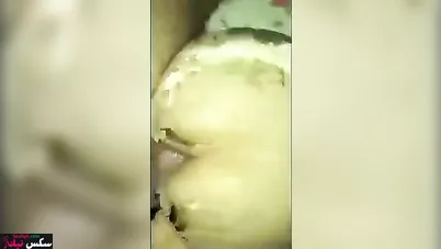 شرموطة محجبة عشيقها مش راحم طيزها الجامدة على سريره