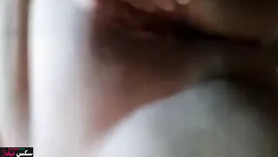 مصرية لبوة مقطعه بزازها تقفيش وتلعب في كسها لعشيقها