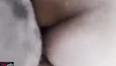 قحبة مصرية بطيز ملبن الزبون فاشخ طيزها خلفي وبيصورها