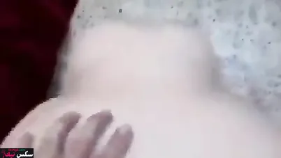 قحبة مصرية بطيز ملبن الزبون فاشخ طيزها خلفي وبيصورها