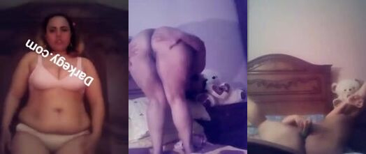 لبوة مصرية قالعه الهدوم كاملة وبتعرض جسمها كامل