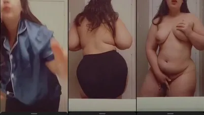 ملبن مصرية بتقفش البزاز على الواقف وتلعب في كسها