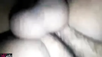 الشرموطة بتتناك من عشيقها ونازل فيها بوس واحضان