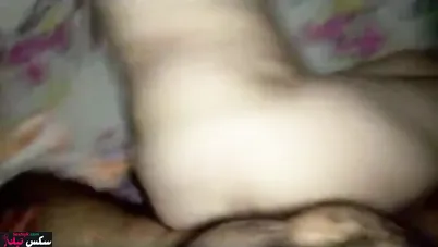 مصرية بطيز كبيرة عشيقها فاشخها خلفي بعنف والبت تصرخ