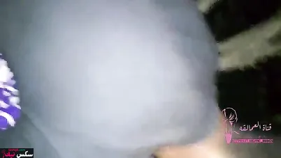 محجبة عشيقها منيمها وراكب فوقها ومش راحم كسها بعنف
