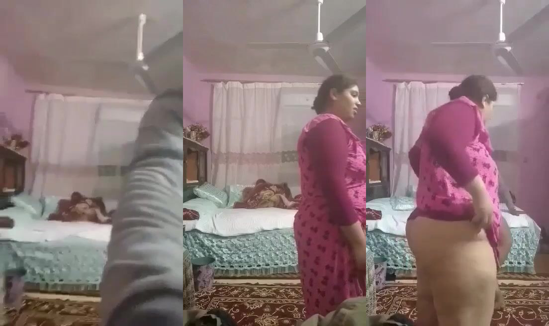 مربربة فلاحة جارها بيدخل عليها وبينيكها بكل الاوضاع