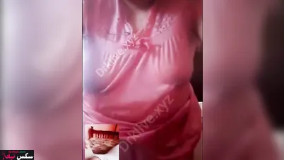 شرموطة مربربة بتهيج الزب وفي مكالمة فيديو وتتفضح