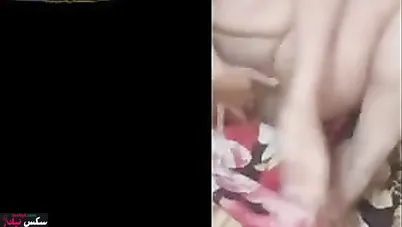 فلاحة مصرية مولعه على الاخر ومش راحمه كسها بعبصة