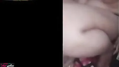 فلاحة مصرية مولعه على الاخر ومش راحمه كسها بعبصة