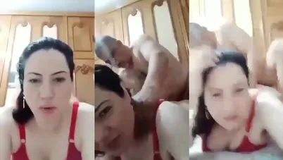 فرسة بجسم ابيض وملبن عشيقها راكبها على السرير وبتتصور