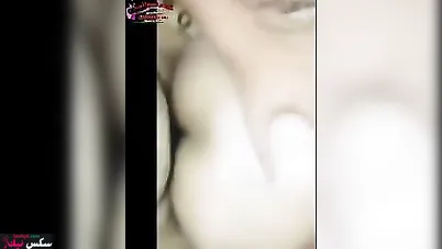 لبوة بطيز جامدة عشيقها خدها المحل وفاشخها خلفي عنيف