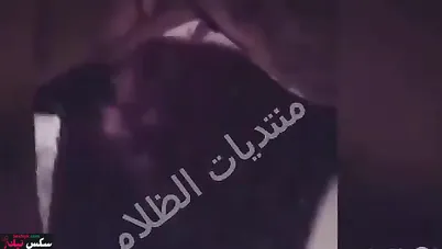 متناكة بتصور نفسها وعشيقها بينيكها في الفندق وتدلع