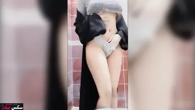 احلى جسم وبزاز كبيرة لمزة مصرية بتعرض على الواقف