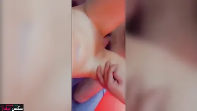 حبيبها واخدها البيت ومش راحم كسها وبيصورها ويفضحها