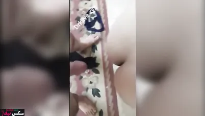 مصرية بتروح بيت عشيقها وتخليه ينيكها بكل الاوضاع
